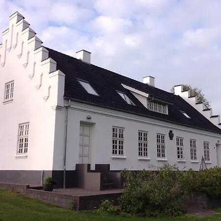 Faldbjerggaard Bed & Breakfast Bjergby